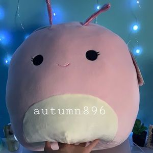 Super cute 16 in. Silvina Kellytoy squishmallow!